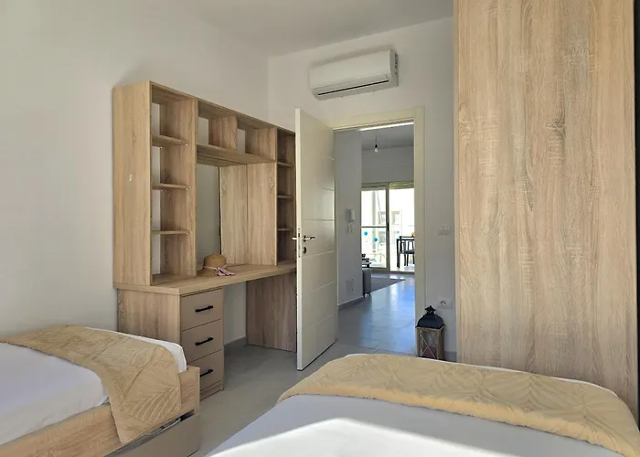 Perla Homes 200 شقة Plazhi San Pietro