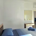 Perla Homes 200 *