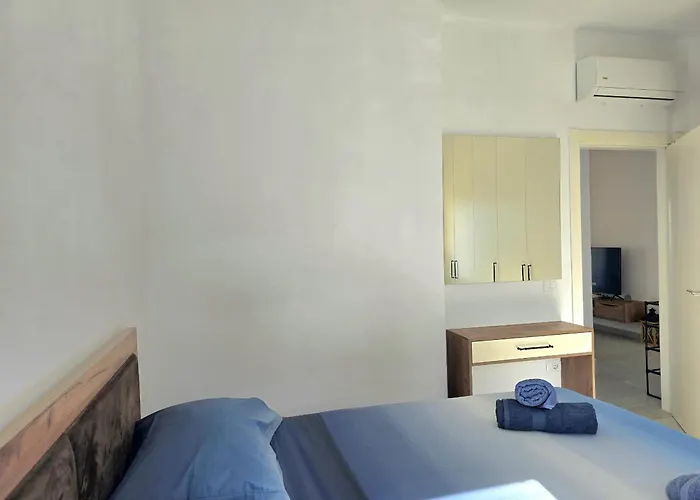 Perla Homes 200 *