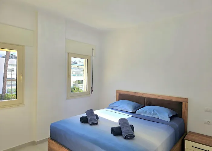 Perla Homes 200 *
